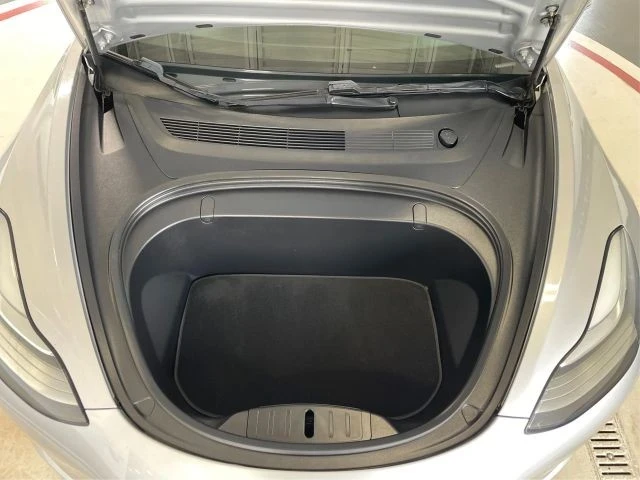 2018 Tesla Model 3 - Image 11 of 12