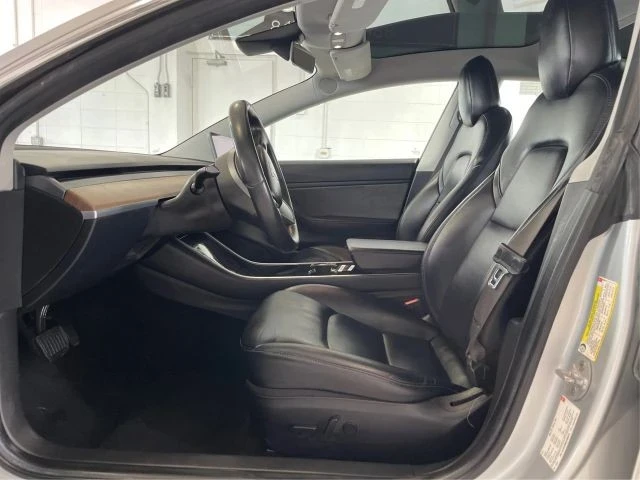 2018 Tesla Model 3 - Image 9 of 12