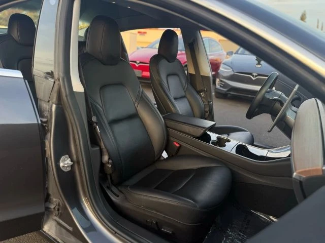 2018 Tesla Model 3 - Image 11 of 12