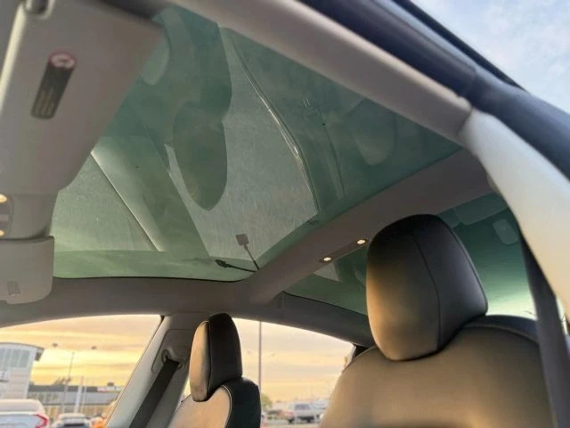 2018 Tesla Model 3 - Image 18 of 21