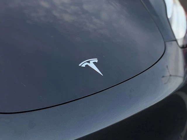 2018 Tesla Model 3 - Image 4 of 12
