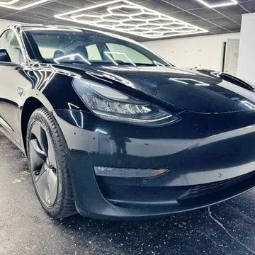 2018 Tesla Model 3 · Long Range Sedan 4D