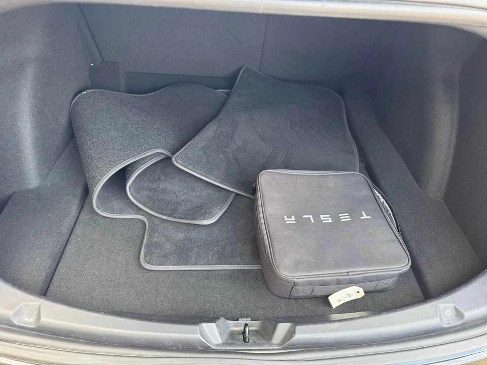 2018 Tesla Model 3 - Image 12 of 18