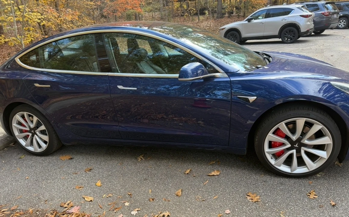 2018 Tesla Model 3 - Image 5 of 11