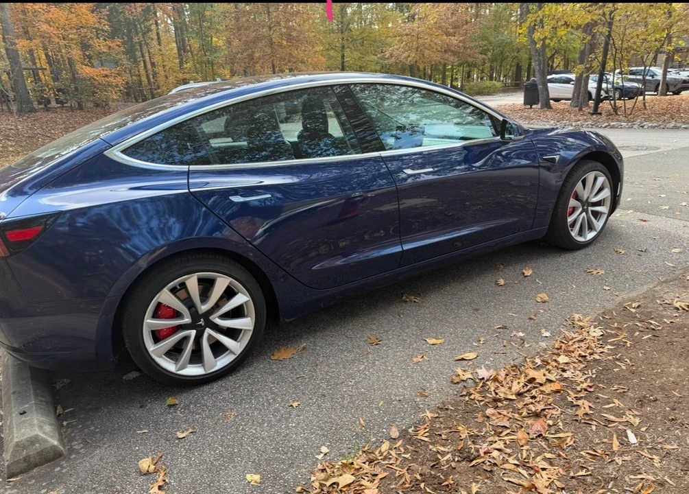 2018 Tesla Model 3 - Image 4 of 11