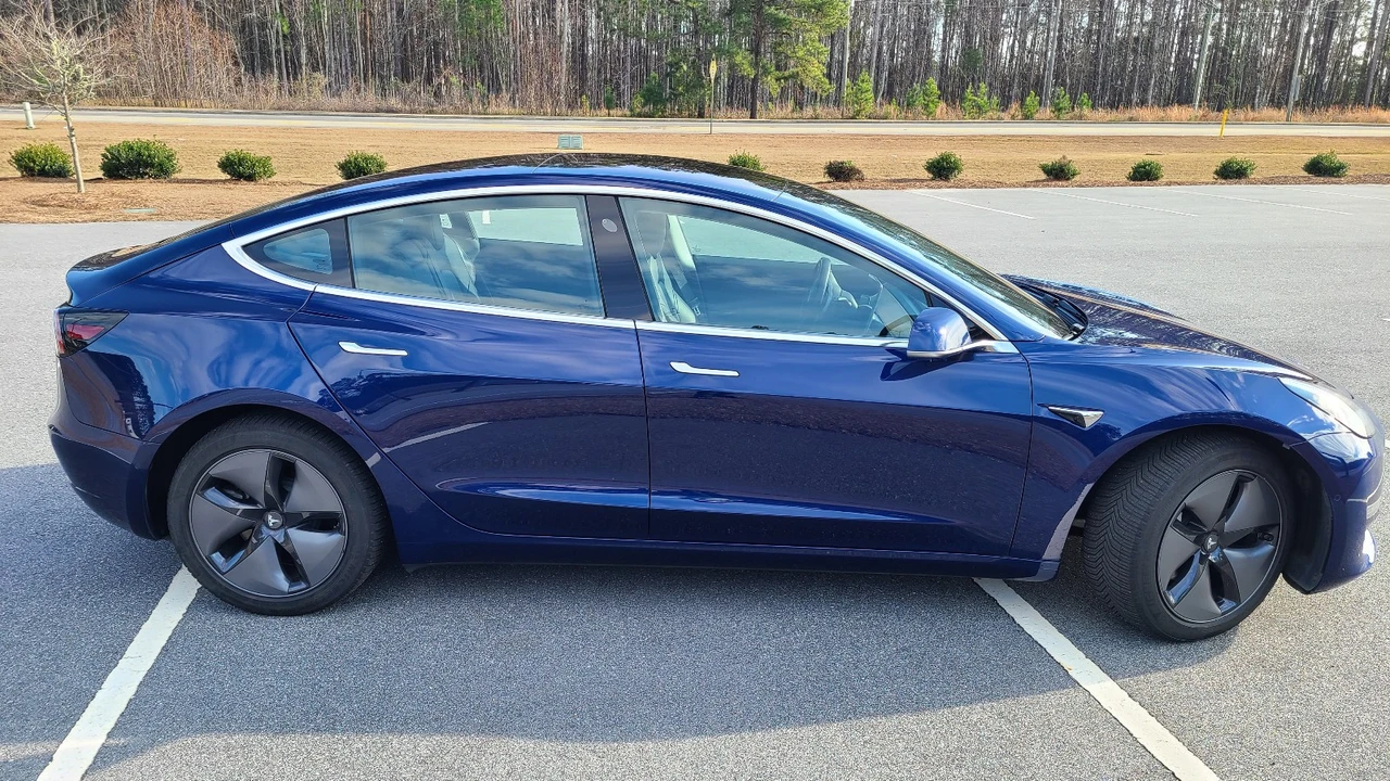 2018 Tesla Model 3 - Image 4 of 21