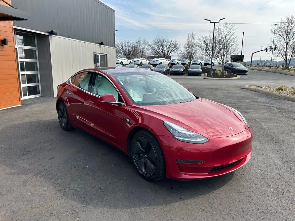 2018 Tesla Model 3 - Image 3 of 17