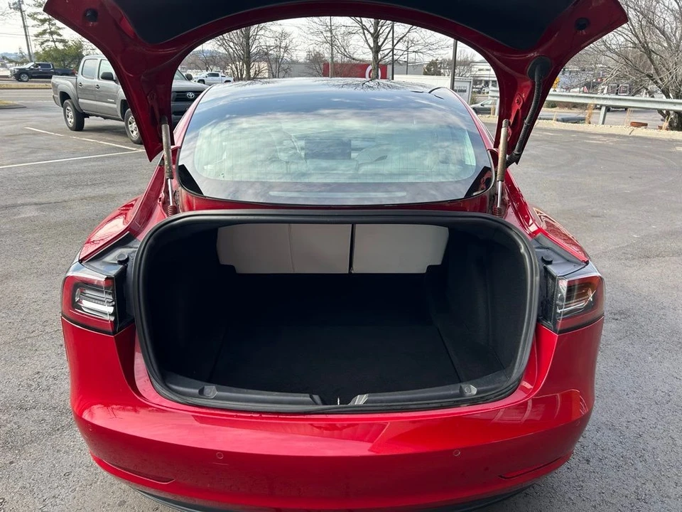 2018 Tesla Model 3 - Image 7 of 17