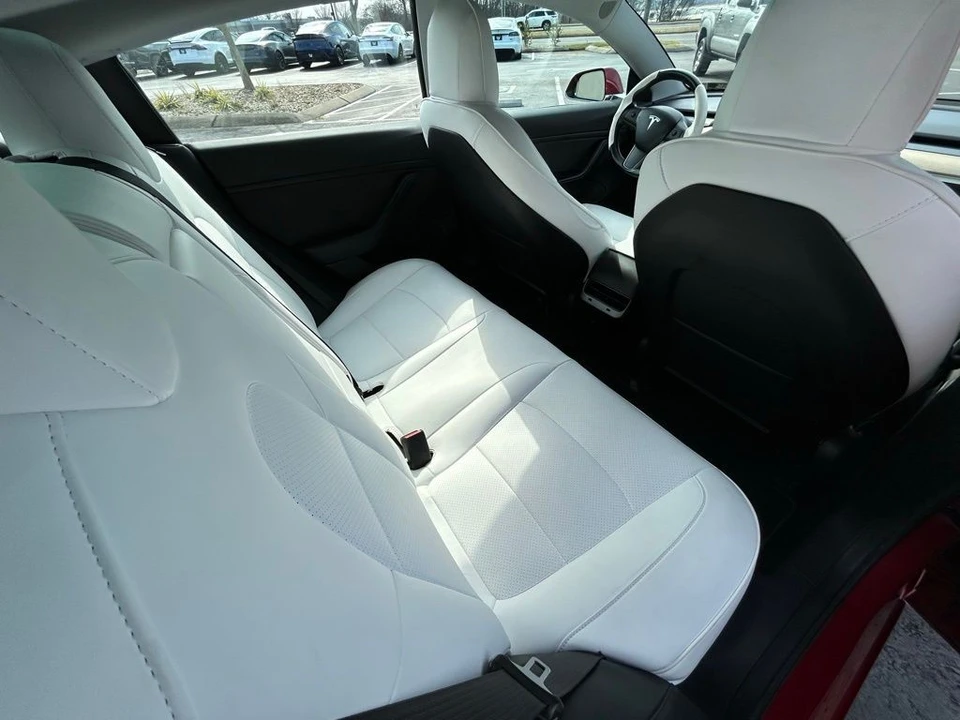2018 Tesla Model 3 - Image 9 of 17