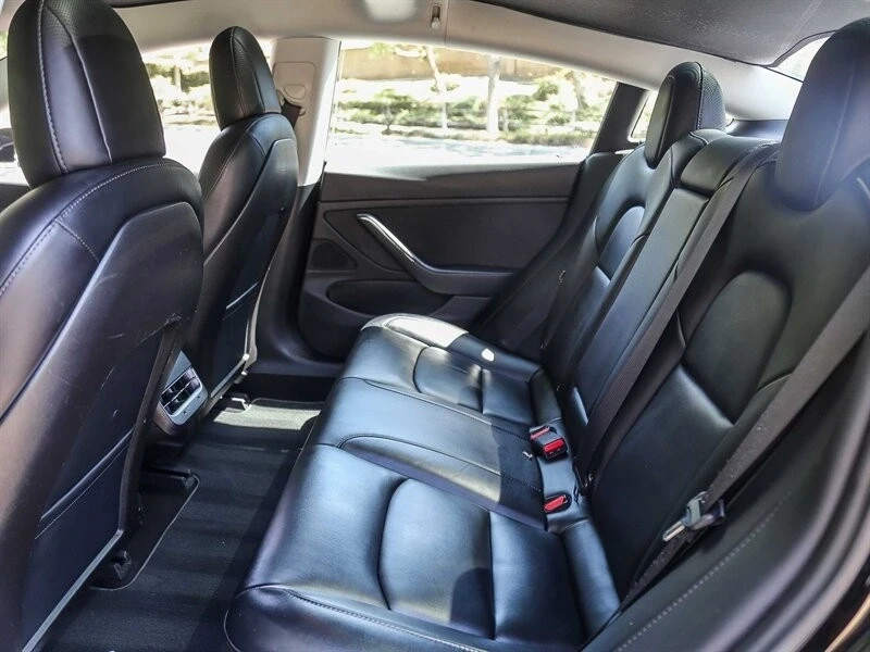 2018 Tesla Model 3 - Image 19 of 21