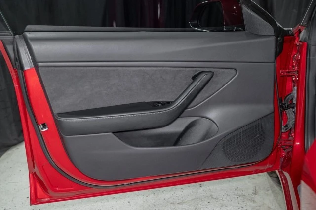 2018 Tesla Model 3 - Image 9 of 12