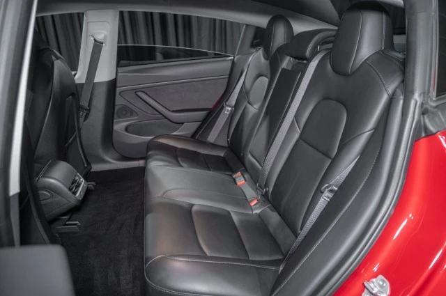 2018 Tesla Model 3 - Image 11 of 12