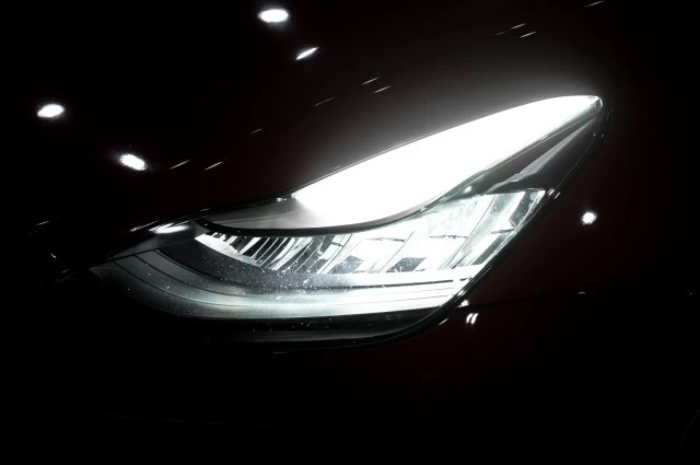 2018 Tesla Model 3 - Image 8 of 12