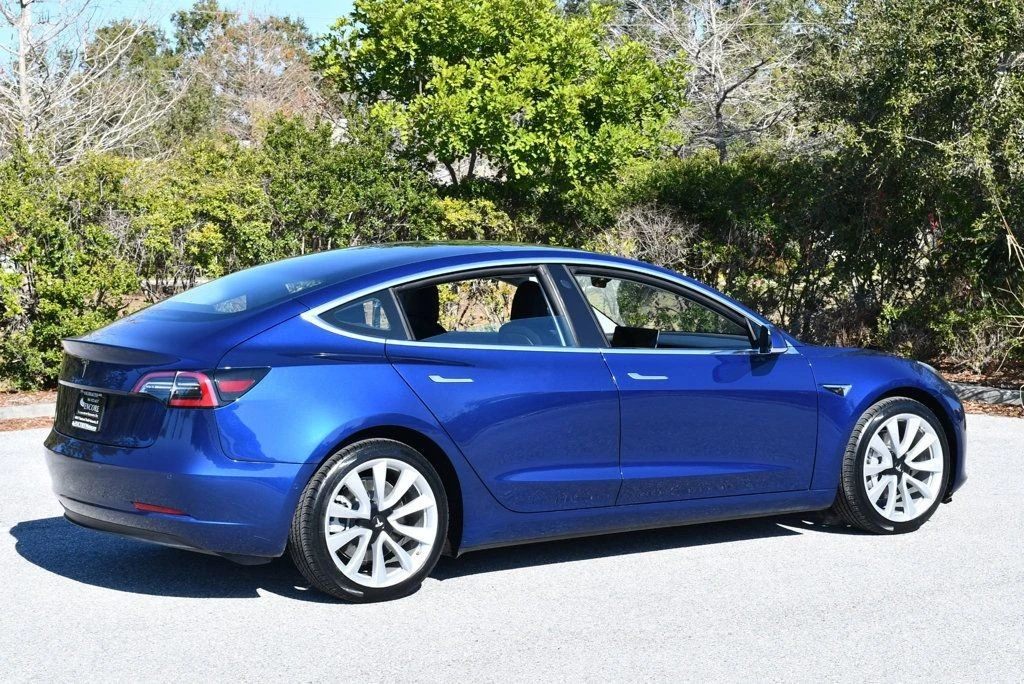 2018 Tesla Model 3 - Image 6 of 12
