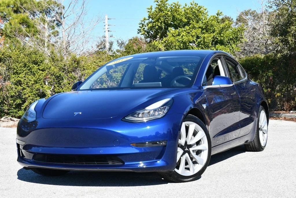 2018 Tesla Model 3 - Image 2 of 12