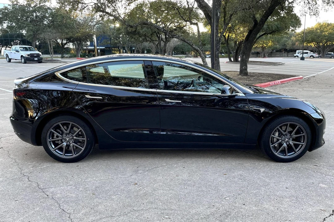 2018 Tesla Model 3 - Image 3 of 31