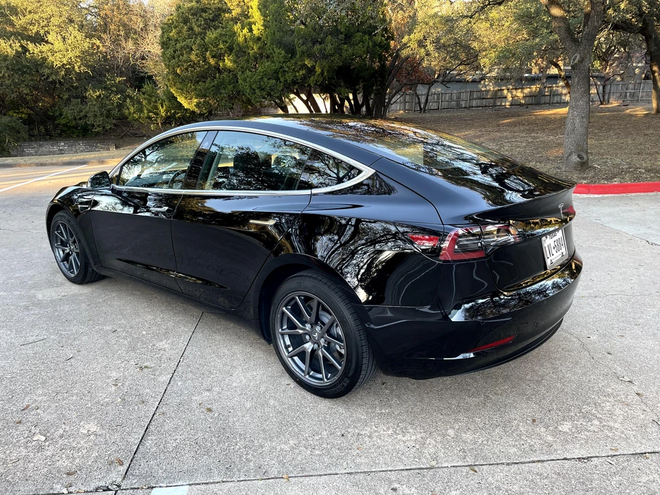 2018 Tesla Model 3 - Image 24 of 31