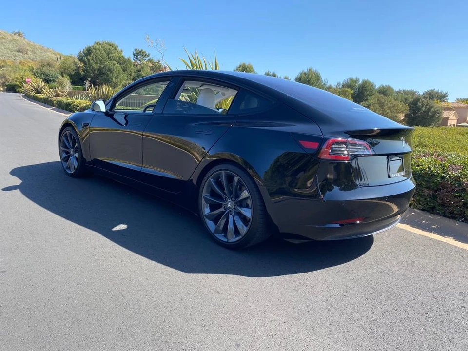 2018 Tesla Model 3 - Image 21 of 31