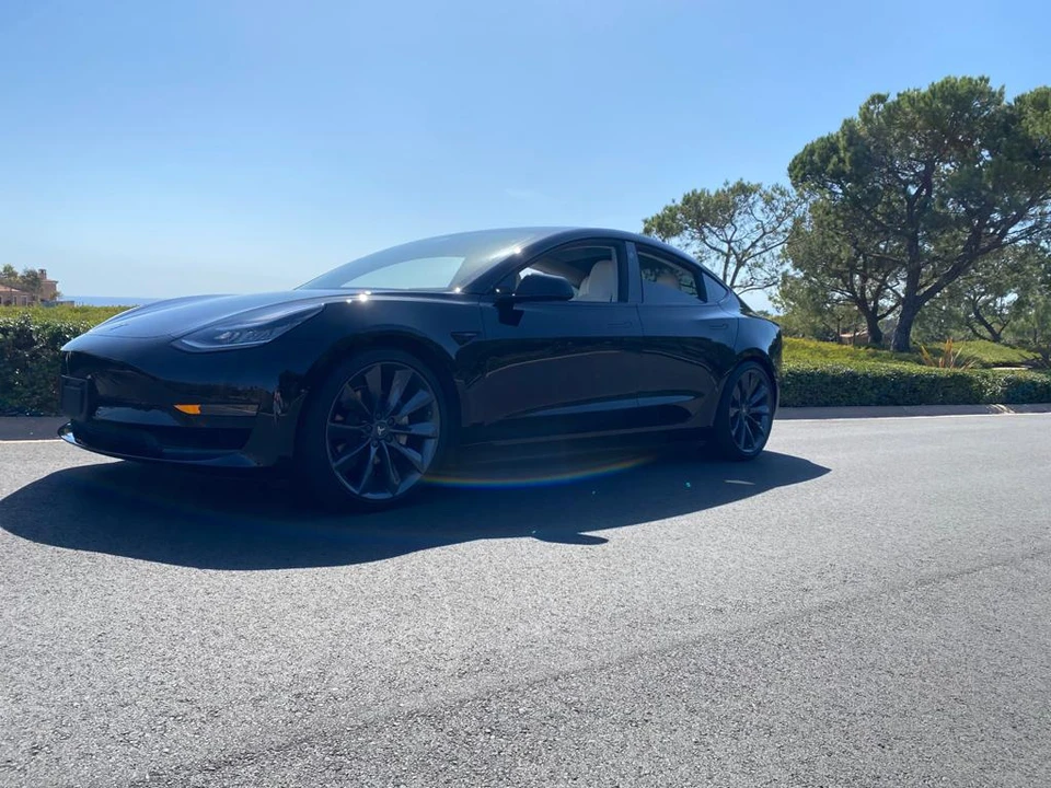 2018 Tesla Model 3 - Image 9 of 31