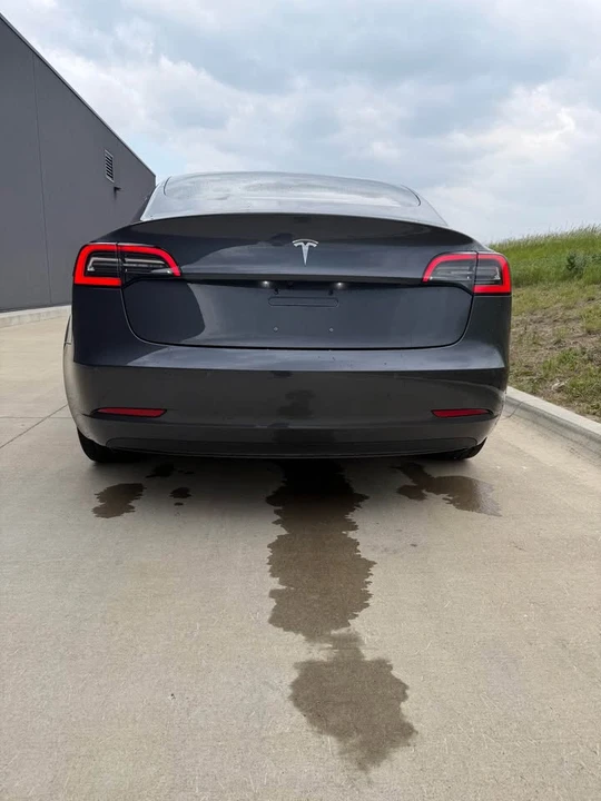 2018 Tesla Model 3 - Image 8 of 19