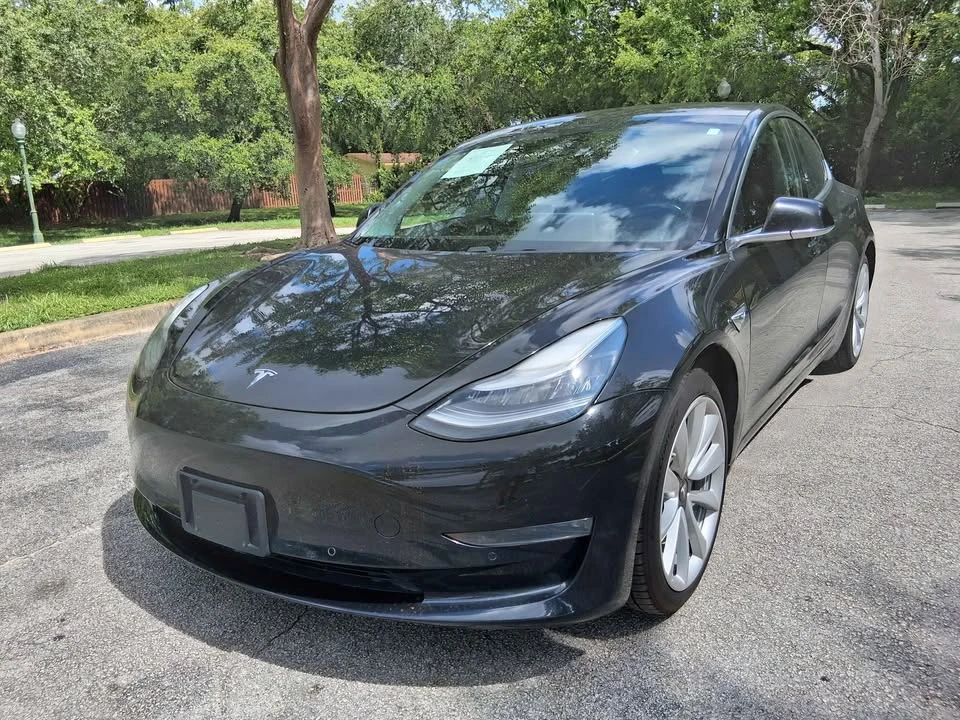 2018 Tesla Model 3 - Image 2 of 15