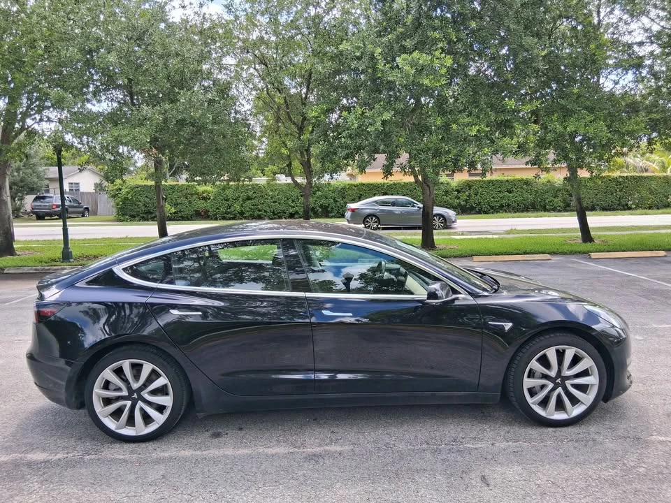 2018 Tesla Model 3 - Image 5 of 15