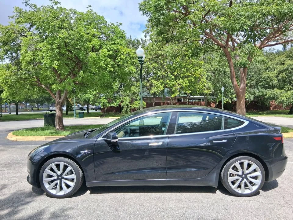 2018 Tesla Model 3 - Image 3 of 15