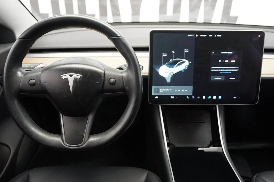 2018 Tesla Model 3 - Image 17 of 19