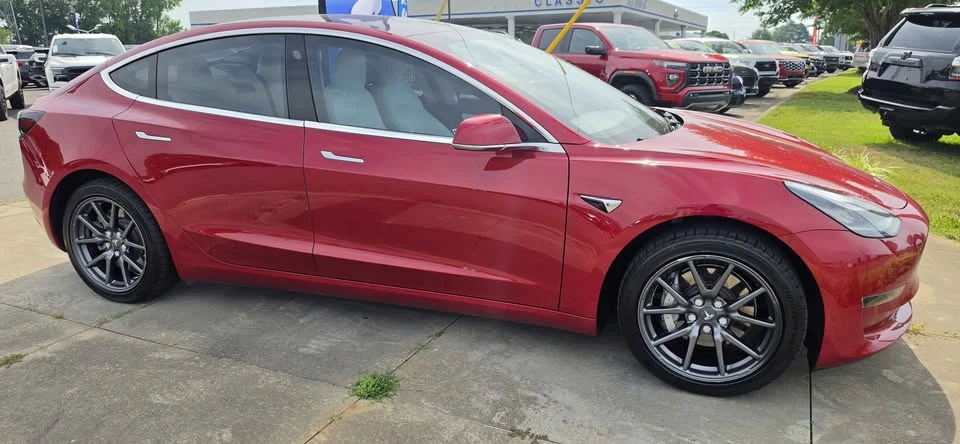 2018 Tesla Model 3 - Image 2 of 4