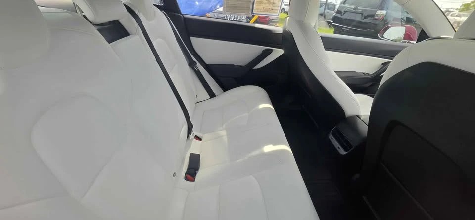 2018 Tesla Model 3 - Image 4 of 4