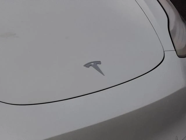 2018 Tesla Model 3 - Image 4 of 12