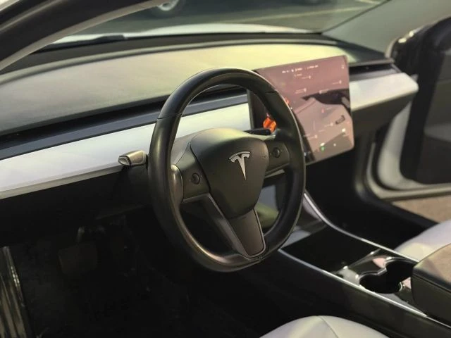 2018 Tesla Model 3 - Image 16 of 21