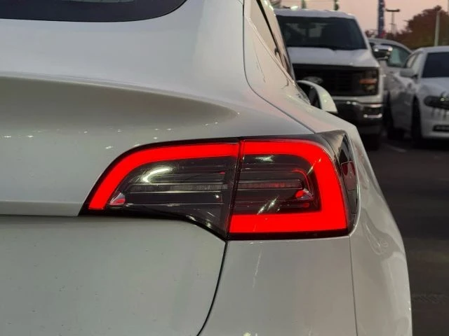 2018 Tesla Model 3 - Image 9 of 21