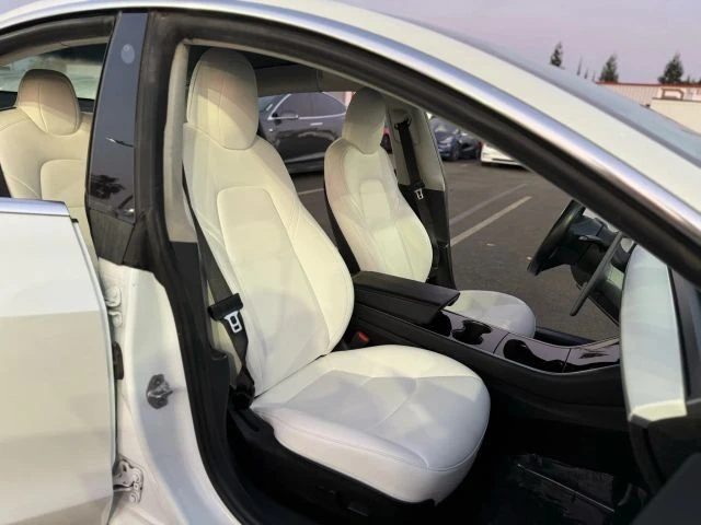 2018 Tesla Model 3 - Image 11 of 12