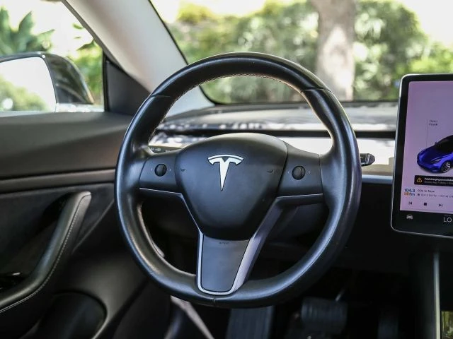 2018 Tesla Model 3 - Image 16 of 21