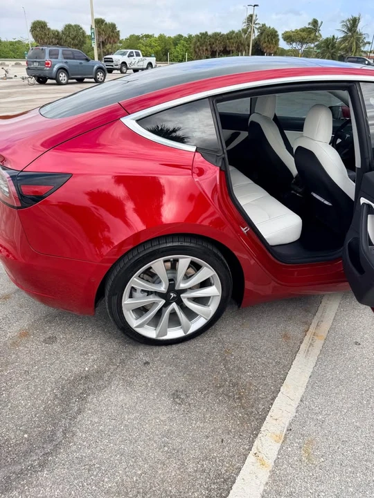 2018 Tesla Model 3 - Image 11 of 11