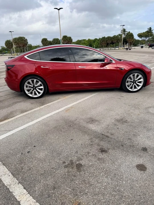 2018 Tesla Model 3 - Image 6 of 11