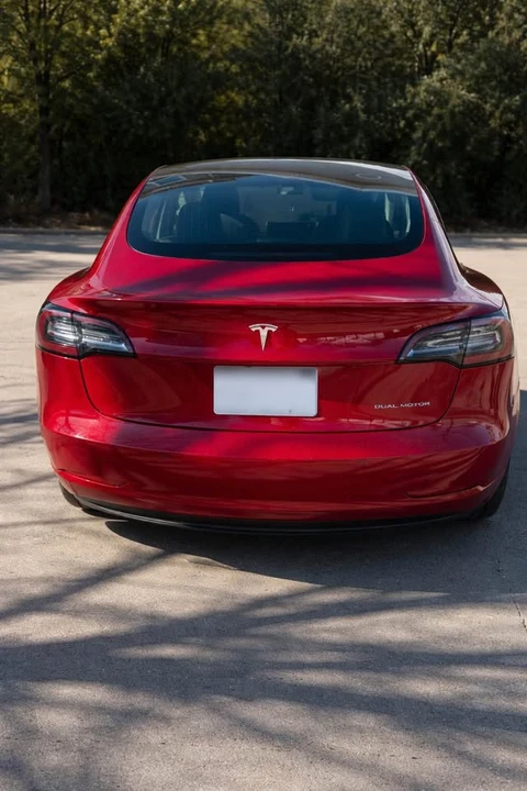 2018 Tesla Model 3 - Image 4 of 4