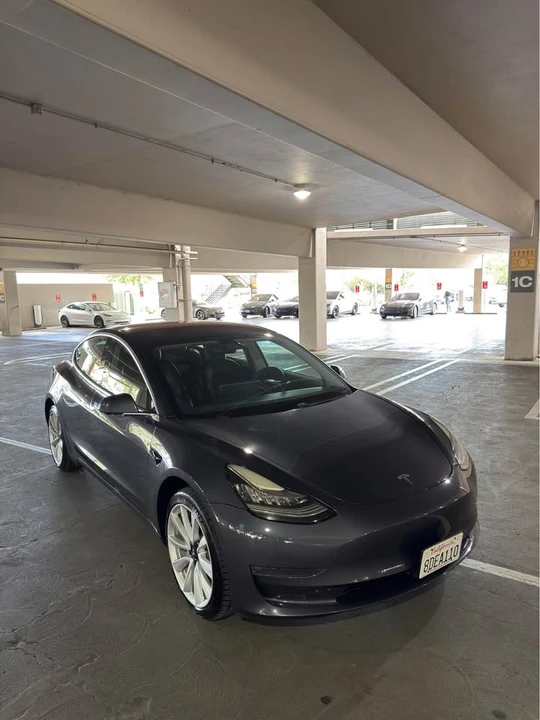 2018 Tesla Model 3 - Image 9 of 16