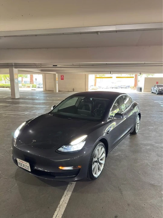 2018 Tesla Model 3 - Image 3 of 16