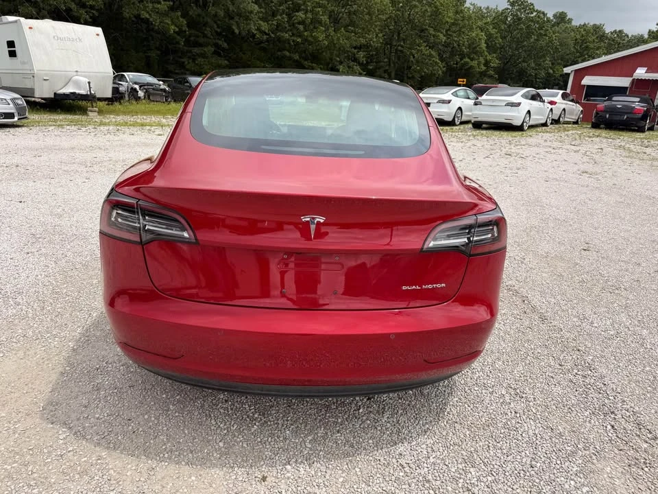 2018 Tesla Model 3 - Image 3 of 15