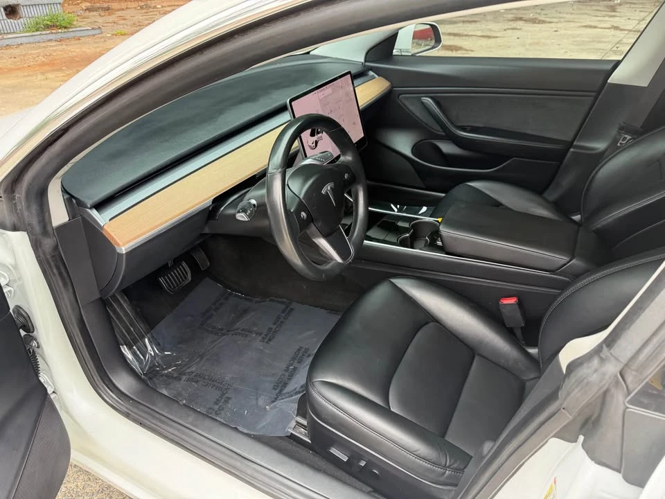 2018 Tesla Model 3 - Image 9 of 19