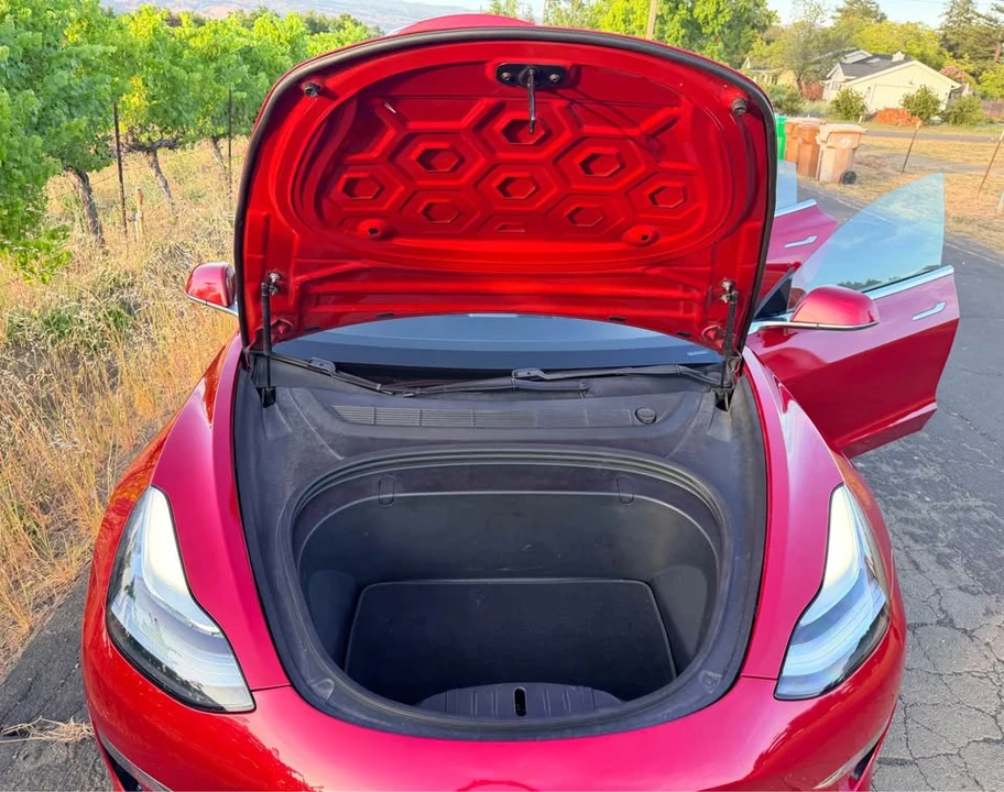 2018 Tesla Model 3 - Image 11 of 18