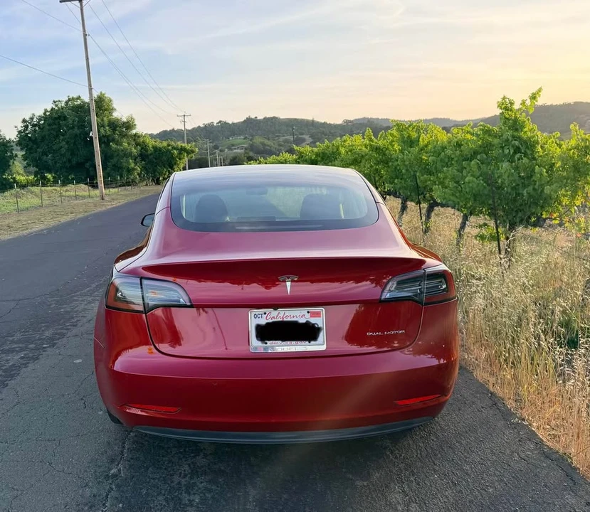 2018 Tesla Model 3 - Image 3 of 18