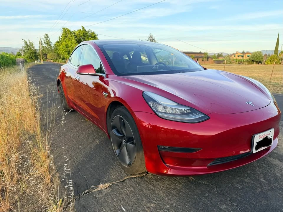 2018 Tesla Model 3 - Image 4 of 18