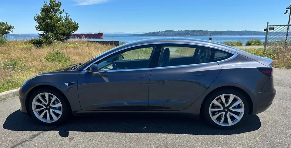 2018 Tesla Model 3 - Image 3 of 18