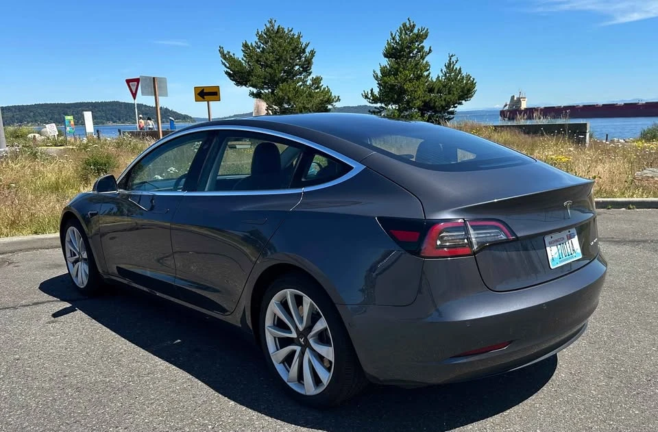 2018 Tesla Model 3 - Image 5 of 18