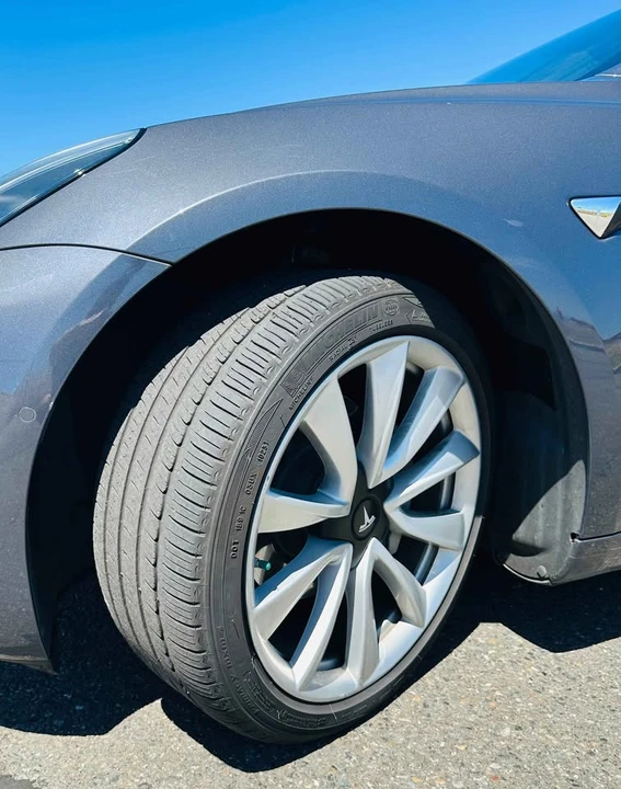 2018 Tesla Model 3 - Image 14 of 18
