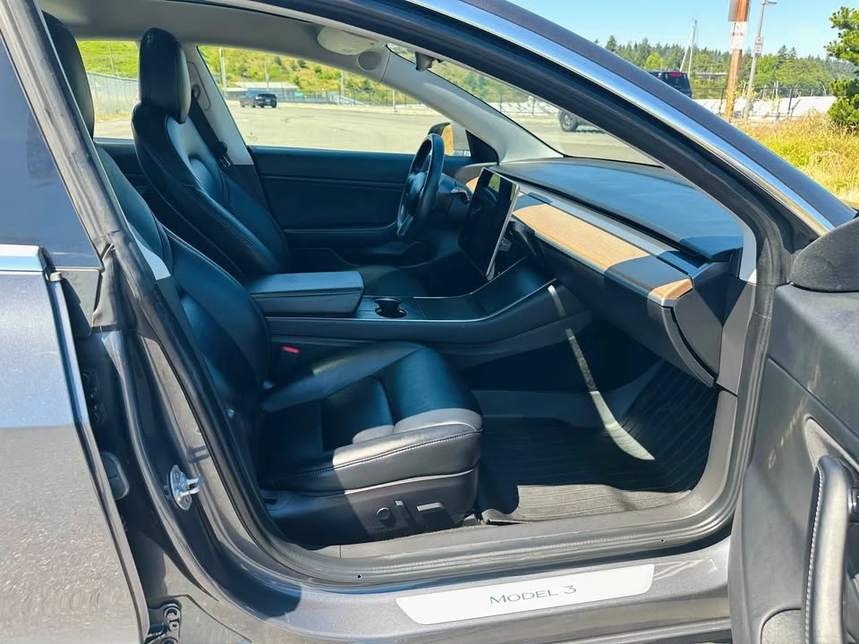 2018 Tesla Model 3 - Image 10 of 18