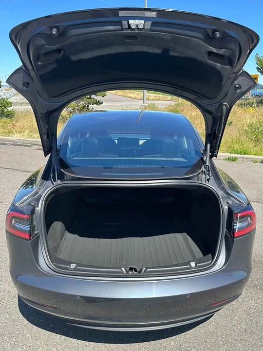 2018 Tesla Model 3 - Image 16 of 18